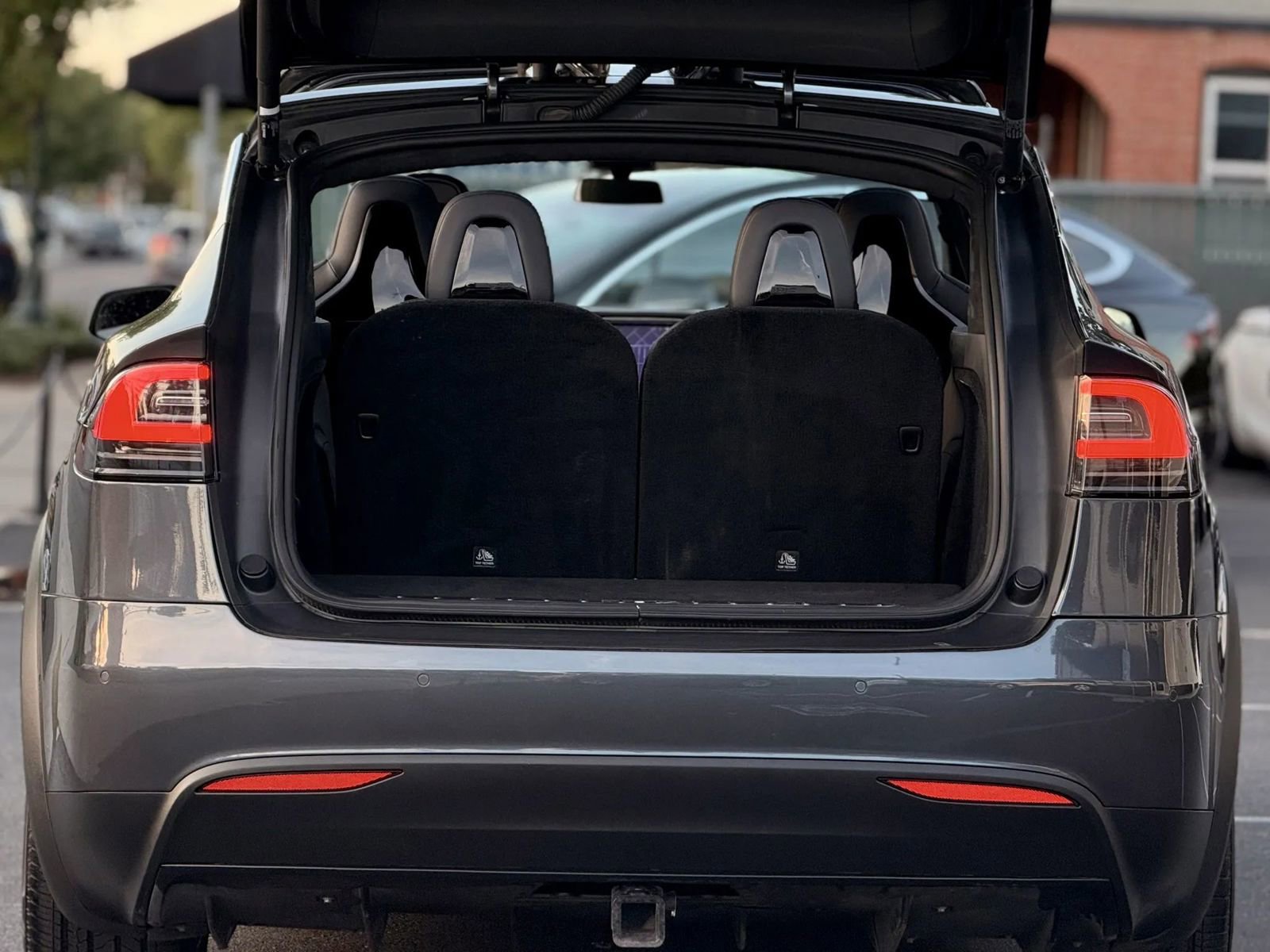 Used 2016 Tesla Model X 75D AWD/4WD image 11