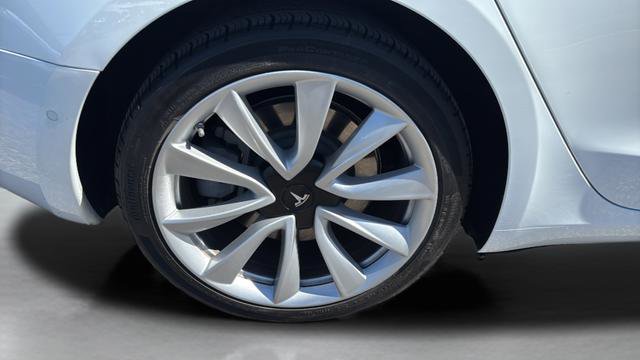 Used 2019 Tesla Model 3 Mid Range image 22