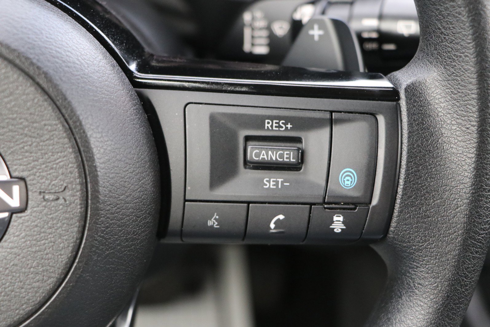 Used 2023 Nissan Rogue SV image 19