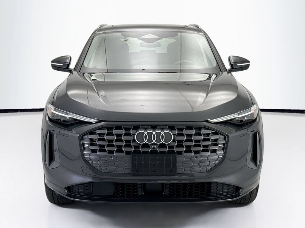 Used 2025 Audi Q5 Premium Plus w/ Premium Plus AWD/4WD image 2
