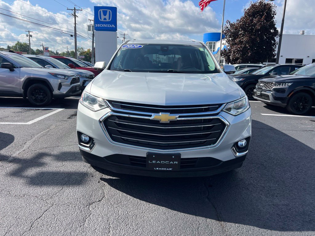 Used 2020 Chevrolet Traverse LT w/ Driver Confidence II Package AWD/4WD image 8