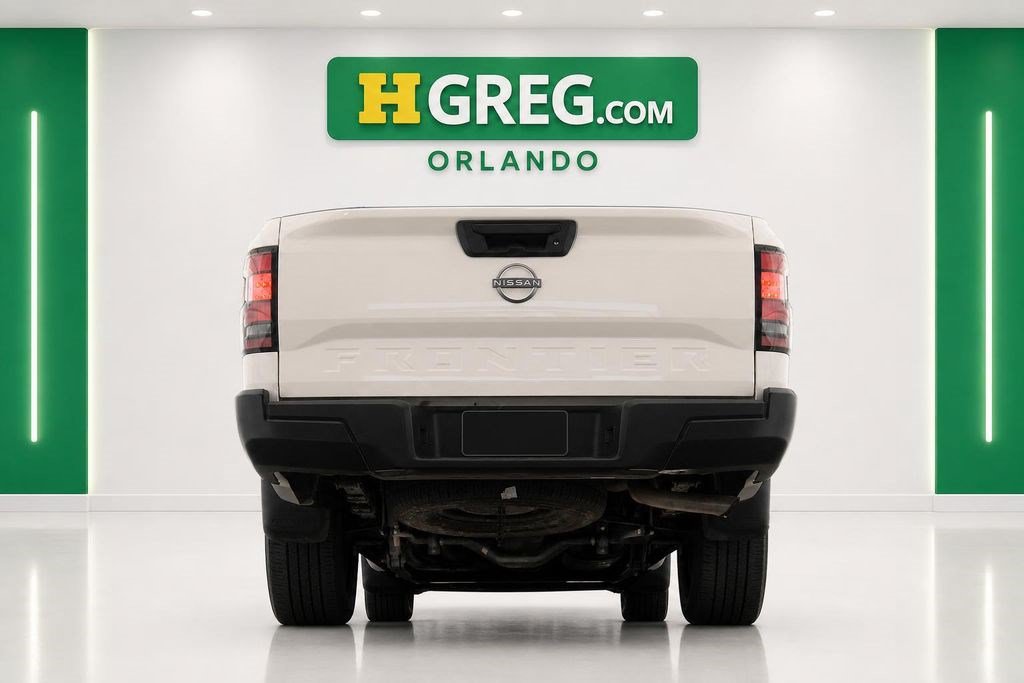Used 2024 Nissan Frontier S RWD image 8