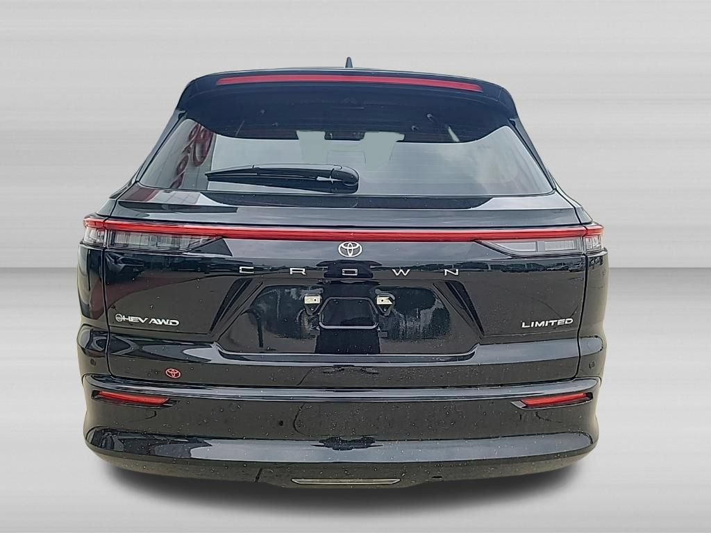Used 2026 Toyota Crown Signia w/ Advanced Technology Package AWD/4WD image 8
