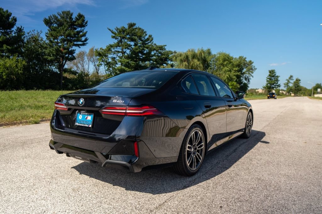Used 2024 BMW 540i xDrive w/ Premium Package AWD/4WD image 6
