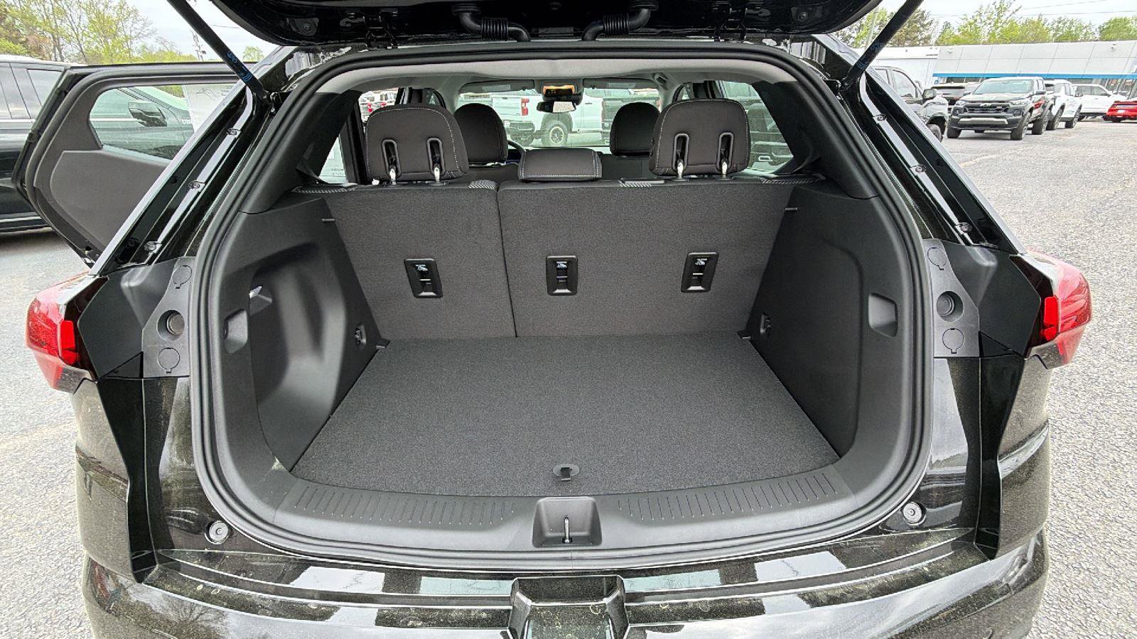 New 2027 Chevrolet Bolt LT w/ Comfort Package FWD image 10