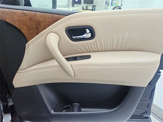 Used 2024 Nissan Armada SL w/ Captain's Chairs Package image 43
