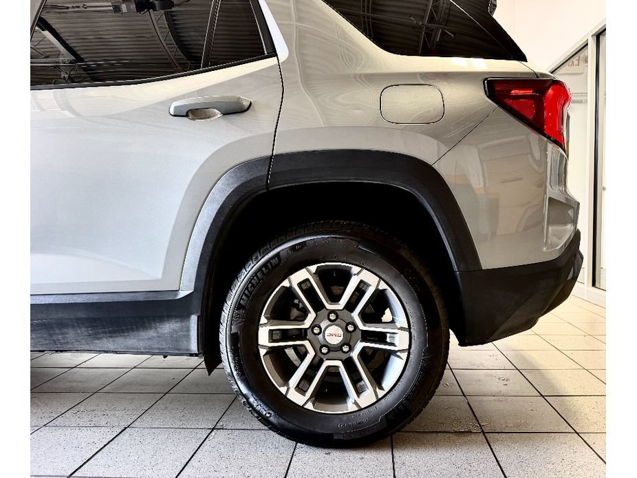 Used 2025 GMC Terrain Elevation FWD image 11