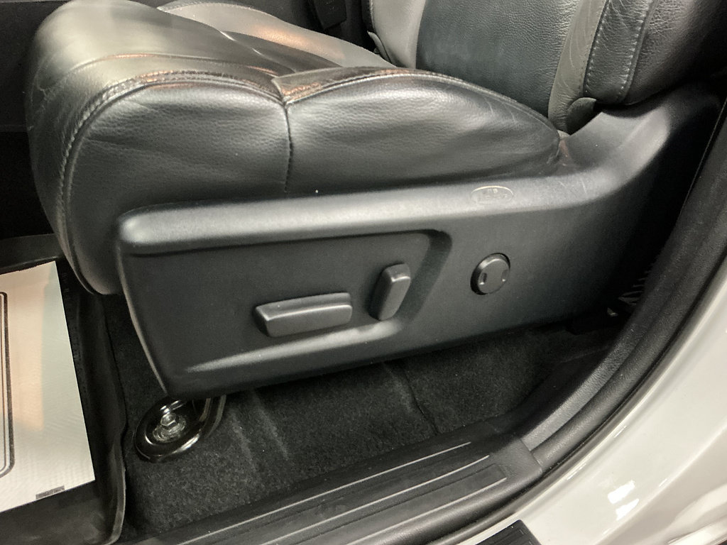 Used 2018 Toyota Tundra Limited w/ Limited Premium Package AWD/4WD image 21