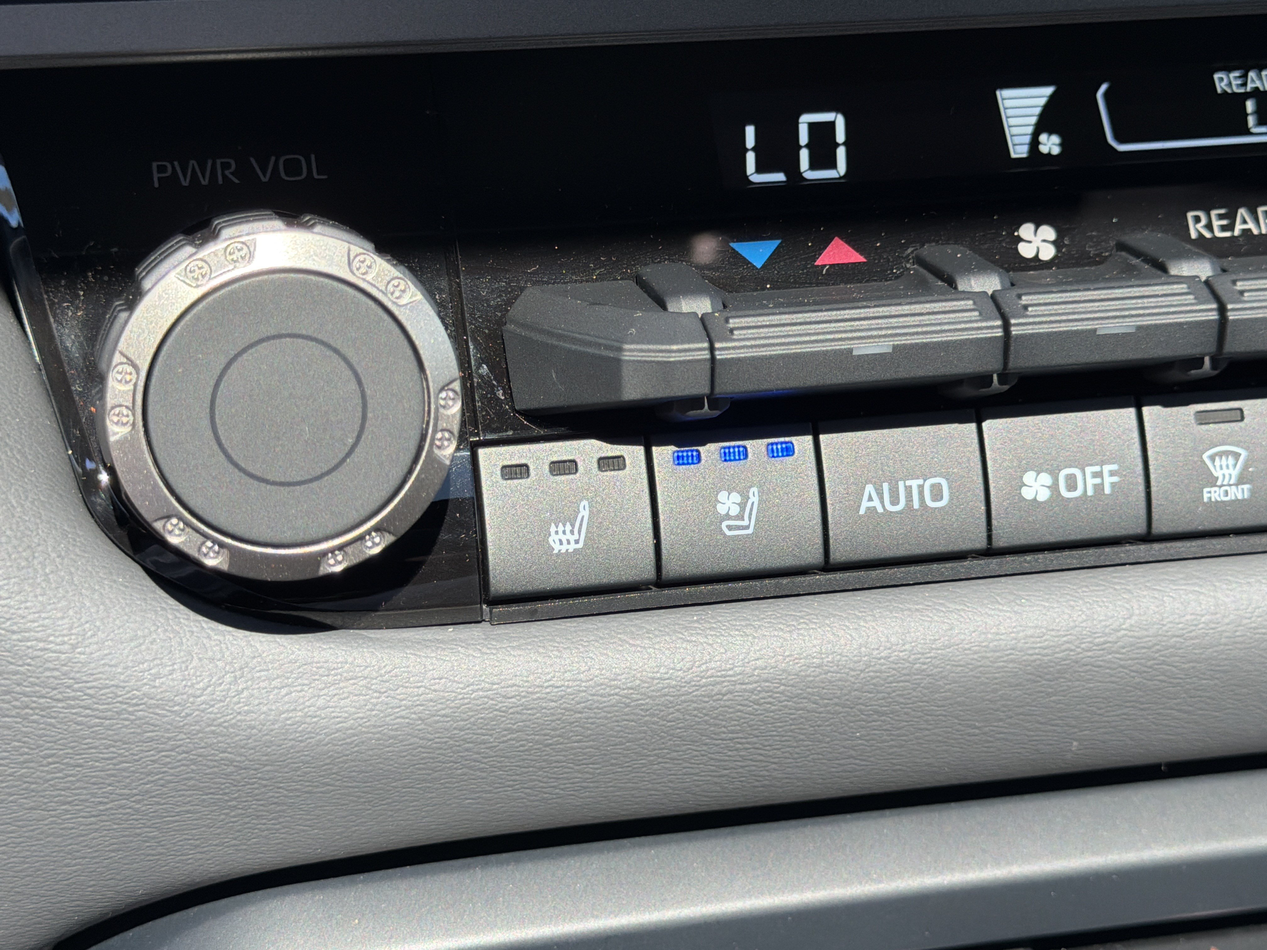 Used 2026 Toyota Sequoia Capstone AWD/4WD image 33
