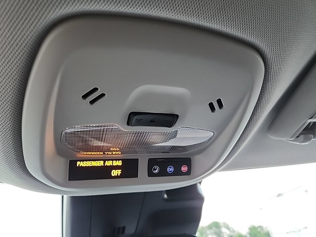 Certified 2025 Chevrolet Trax ACTIV w/ Driver Confidence Package FWD image 17