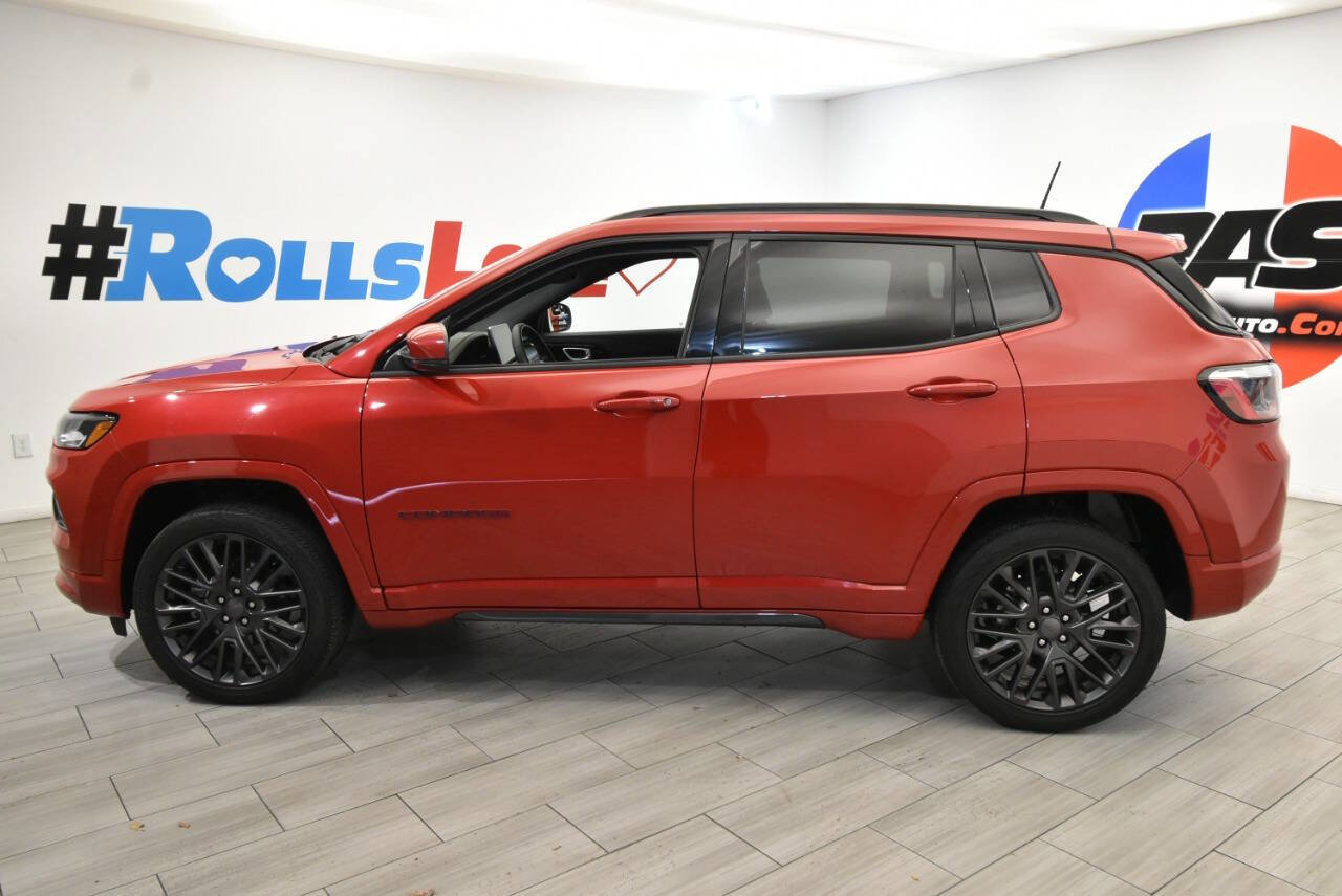 Used 2022 Jeep Compass Limited image 2
