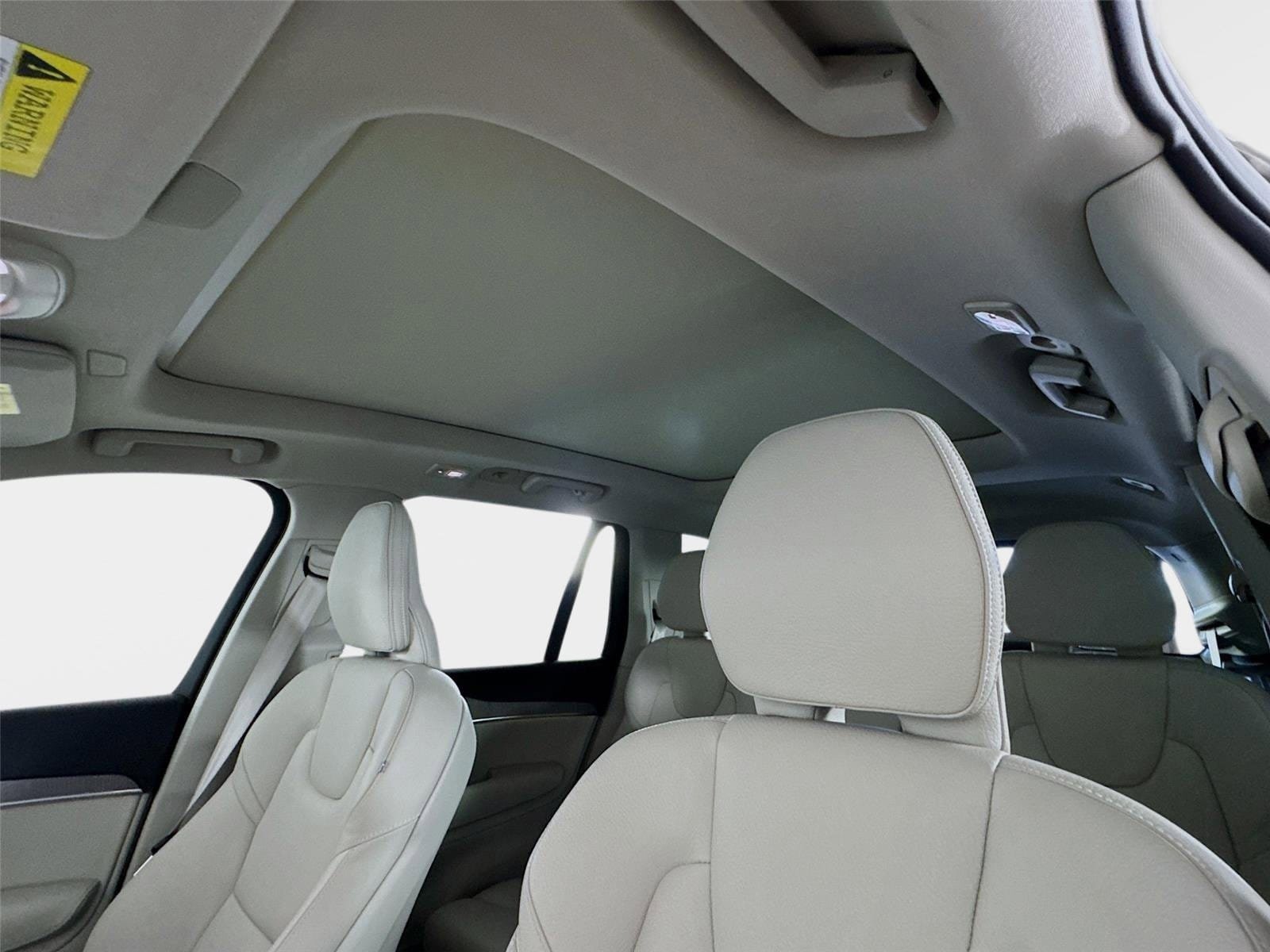 Used 2025 Volvo XC90 B6 Plus w/ Protection Package Premier AWD/4WD image 15