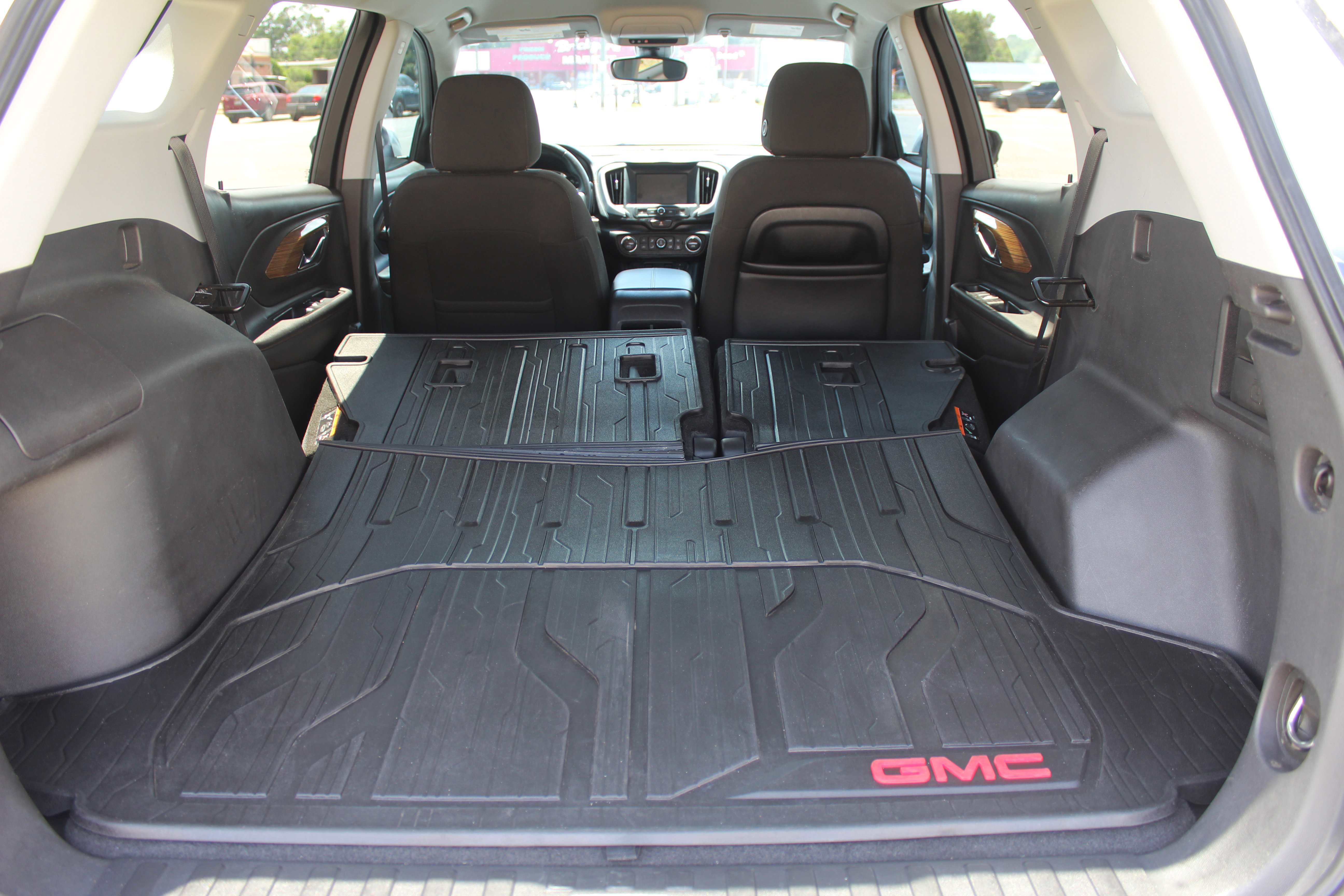 Used 2021 GMC Terrain SLE w/ Driver Convenience Package image 8