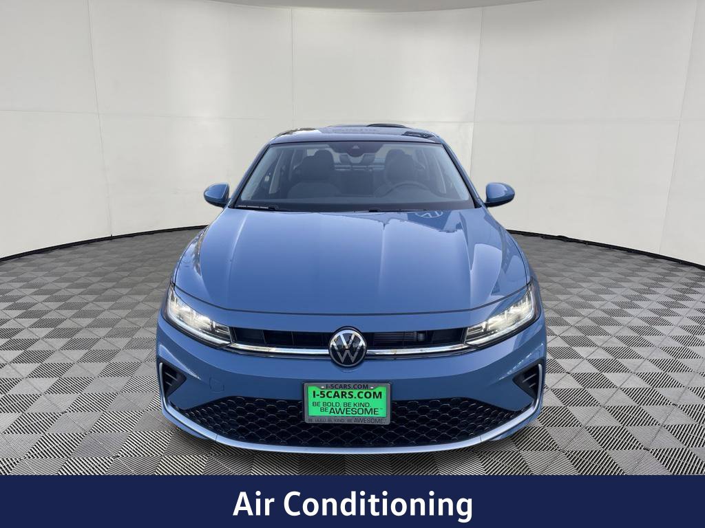 New 2026 Volkswagen Jetta SE FWD image 2