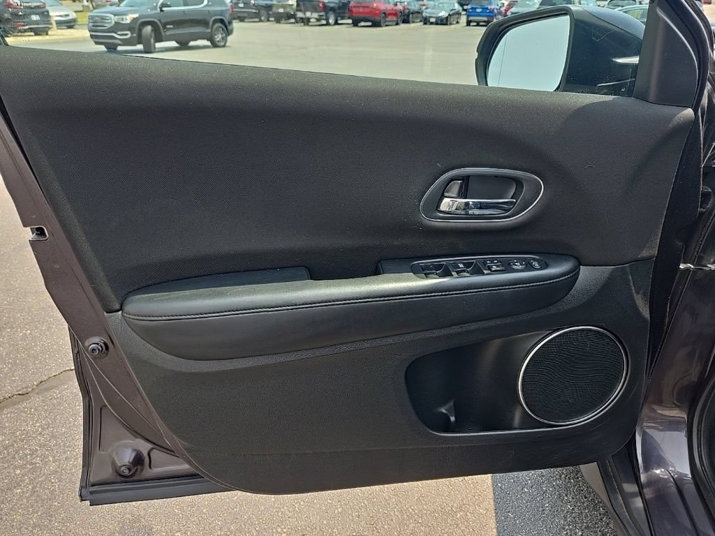 Used 2016 Honda HR-V EX image 30