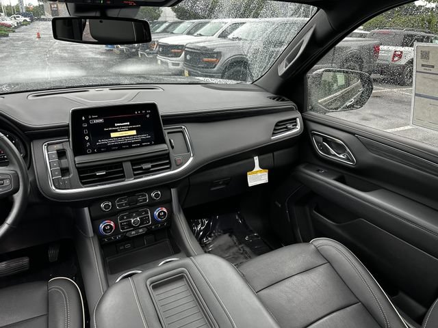 Used 2023 GMC Yukon SLT w/ SLT Premium Package AWD/4WD image 17