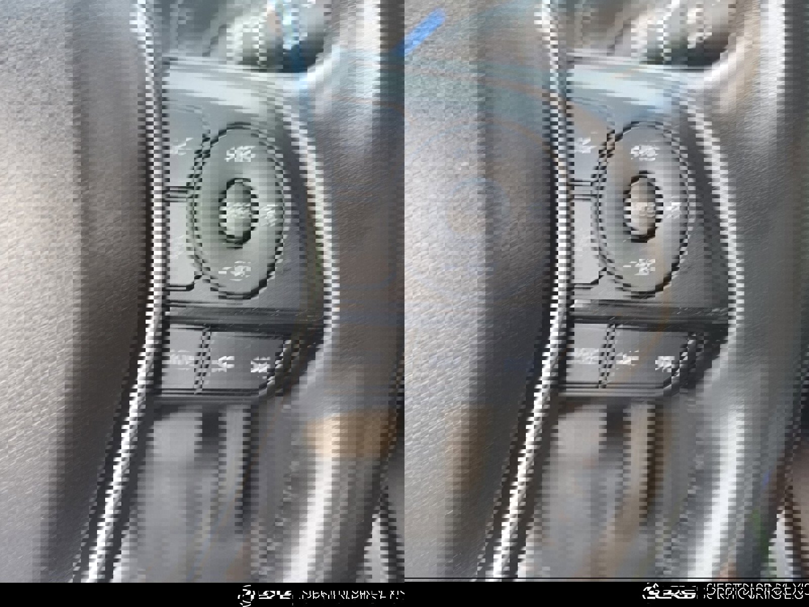 Used 2021 Toyota Venza XLE image 24