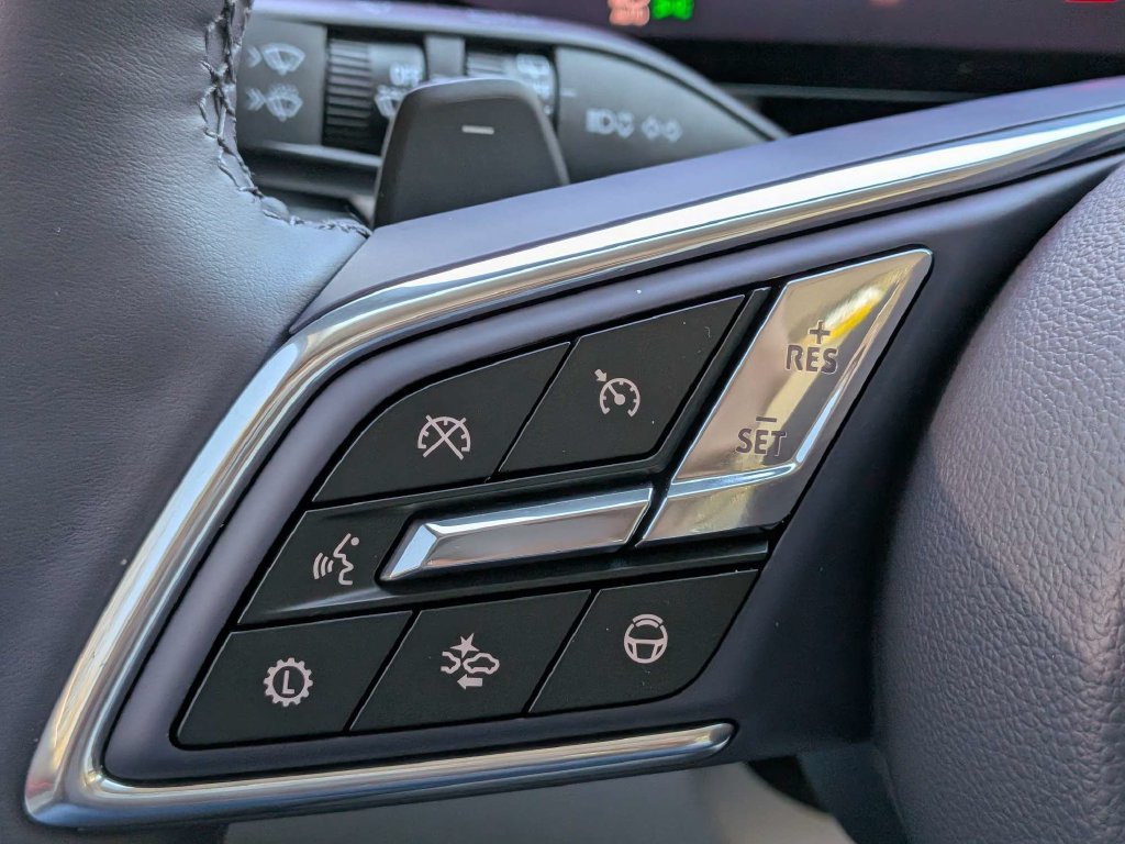 Used 2027 Buick Enclave Avenir w/ LPO, Illumination Package FWD image 27