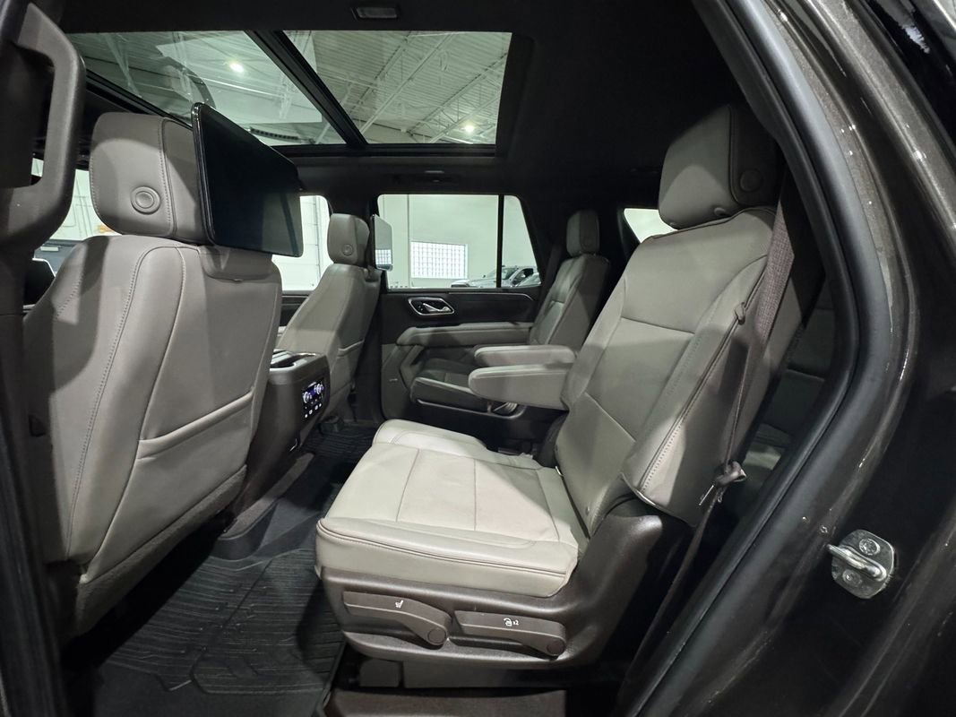 Used 2021 GMC Yukon SLT w/ SLT Luxury Plus Package image 32