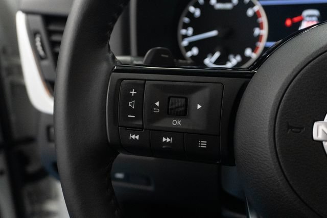 Used 2023 Nissan Rogue SV w/ SV Premium B Package FWD image 8