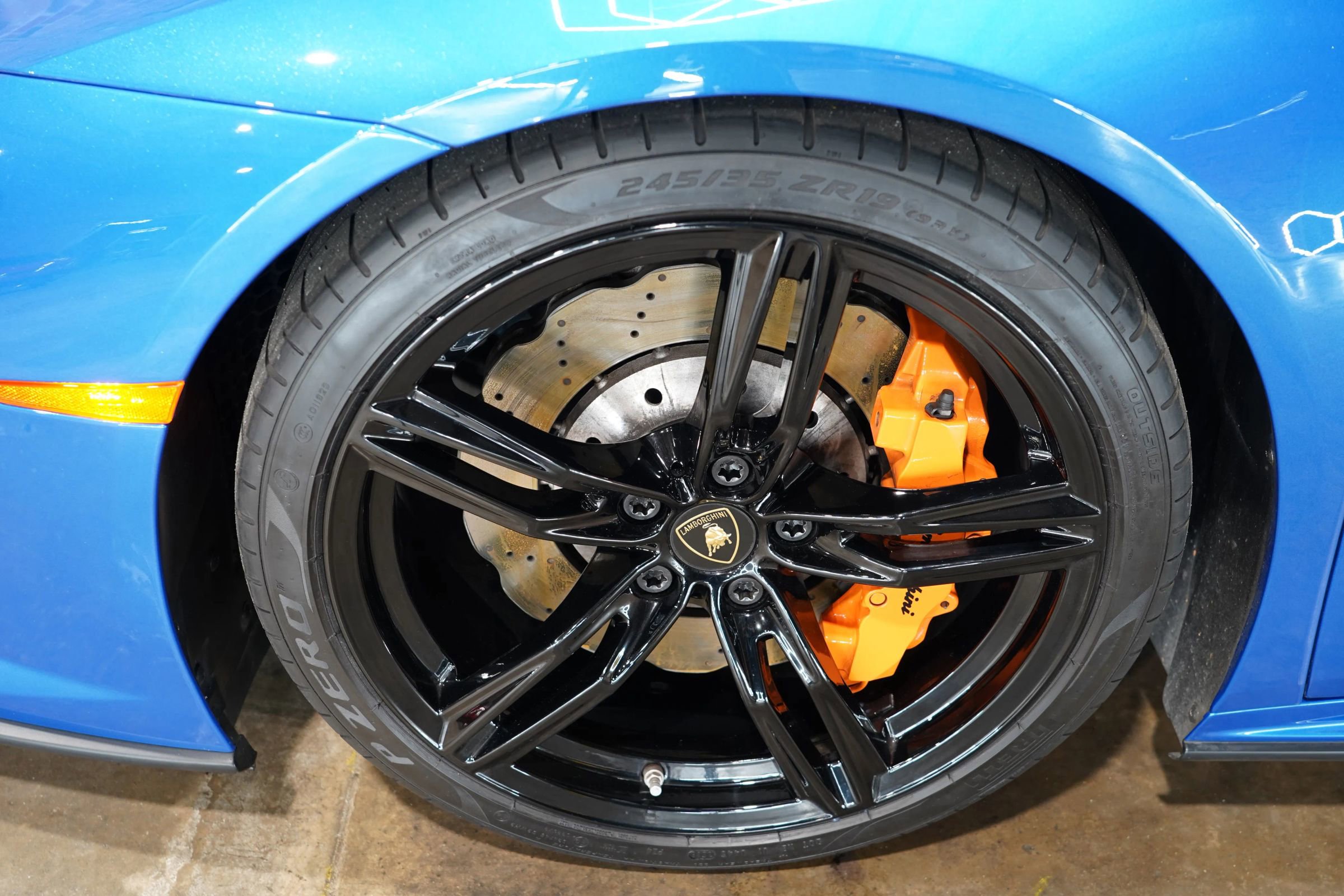 Used 2020 Lamborghini Huracan EVO image 70