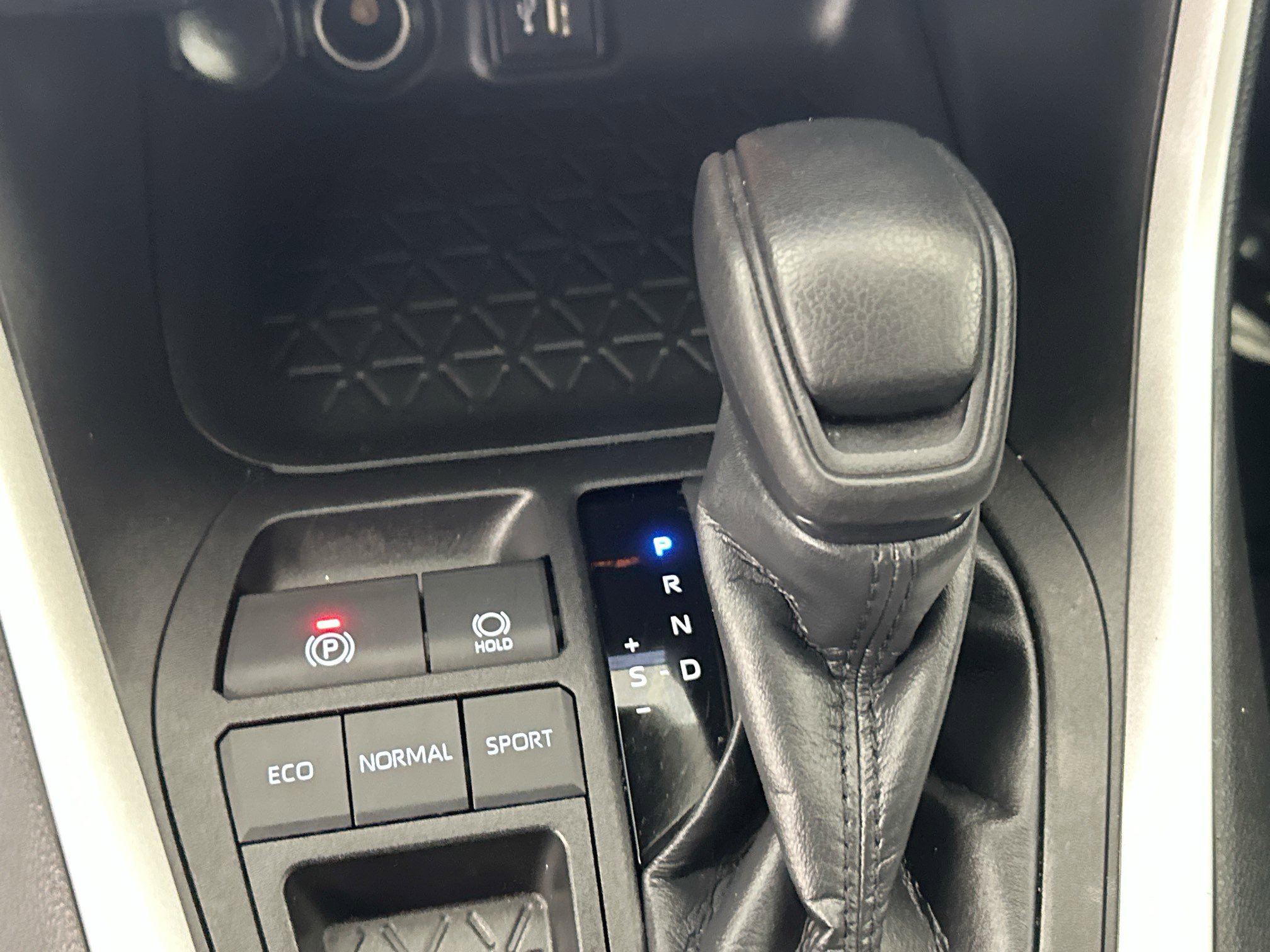 Used 2023 Toyota RAV4 XLE image 21