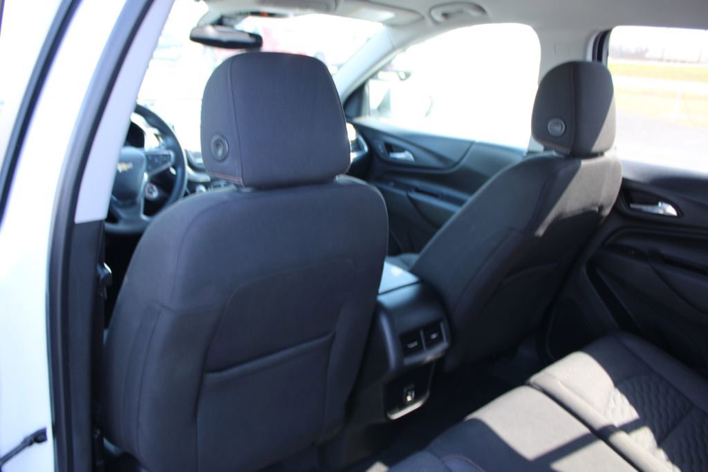 Used 2021 Chevrolet Equinox LT AWD/4WD image 24
