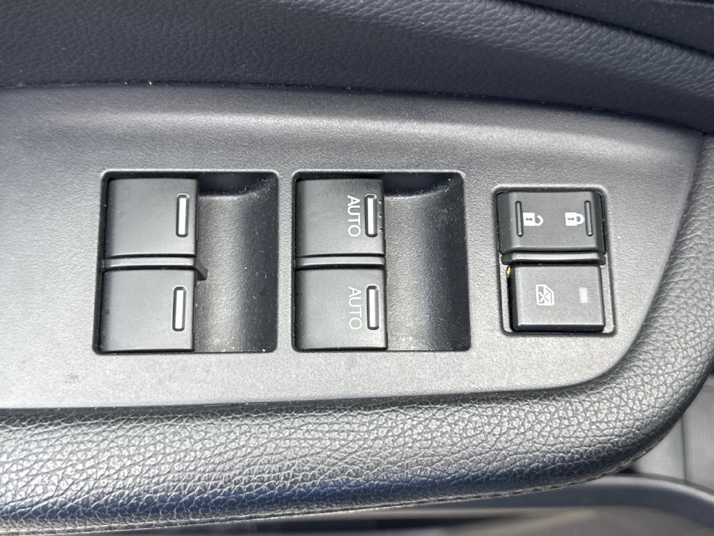 Used 2017 Honda Pilot Elite image 14