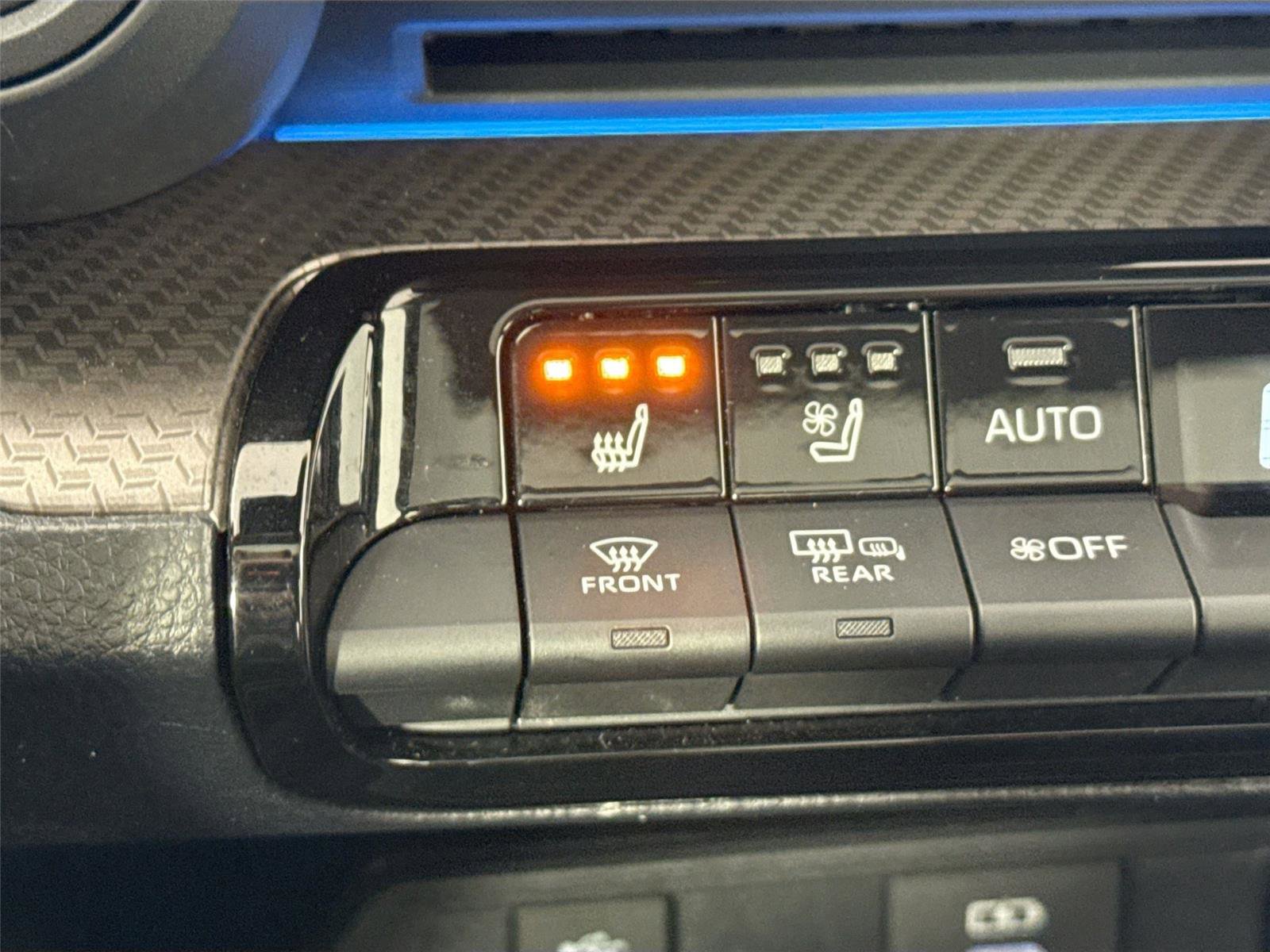 Used 2025 Toyota Prius Limited image 8