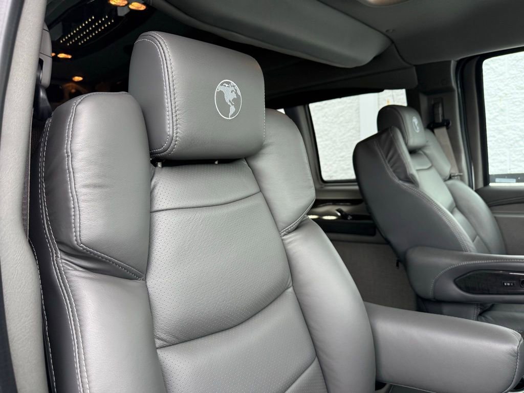 Used 2023 GMC Savana 2500 image 31