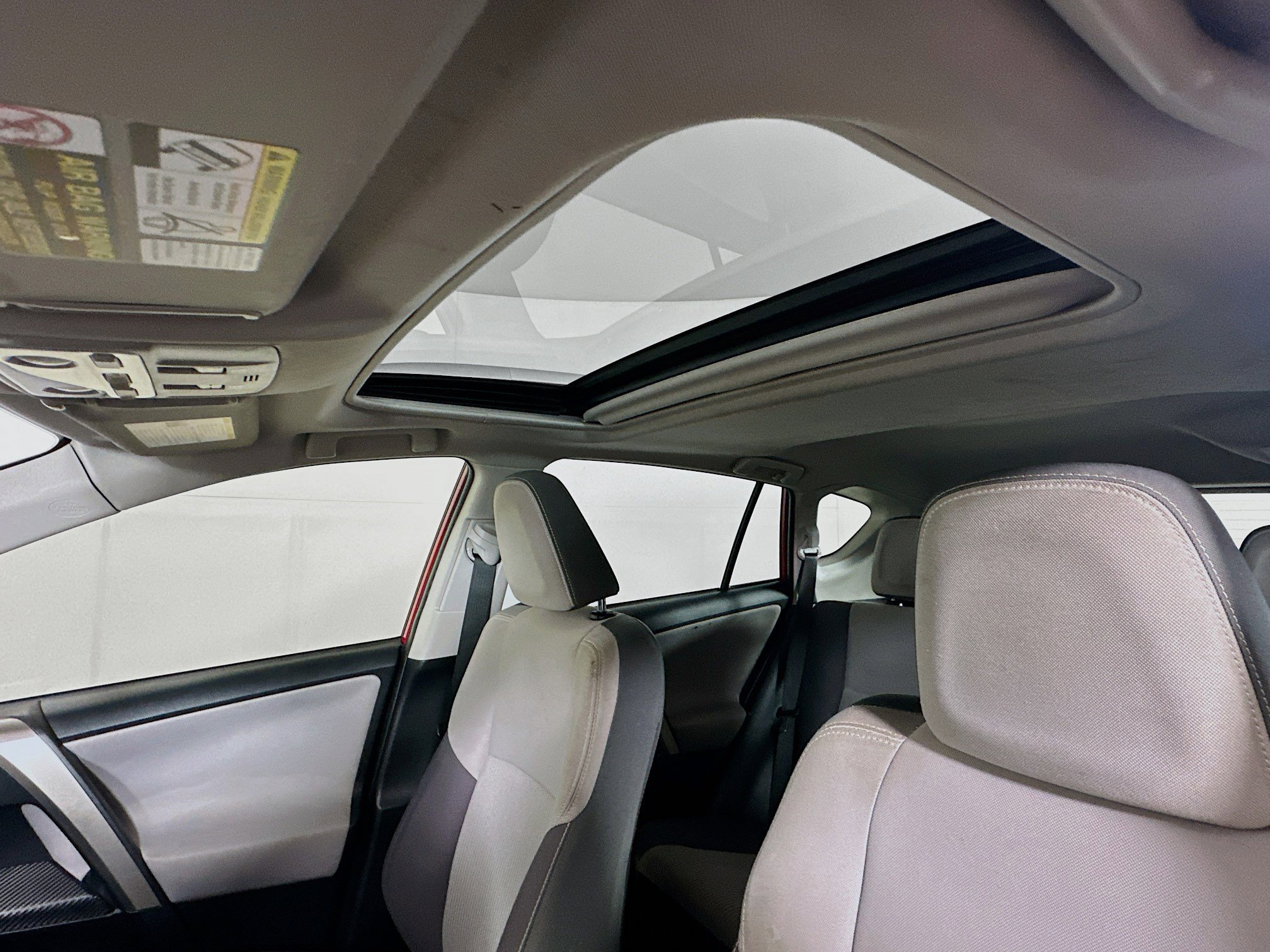 Used 2015 Toyota RAV4 XLE FWD image 24