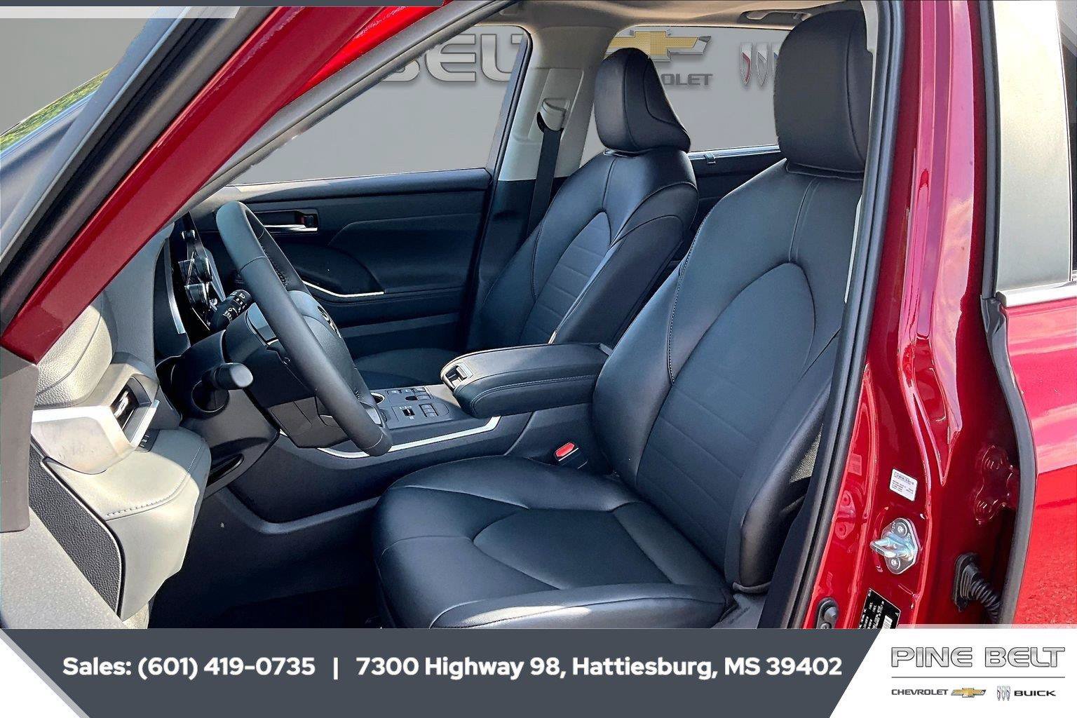 Used 2026 Toyota Highlander XLE AWD/4WD image 18