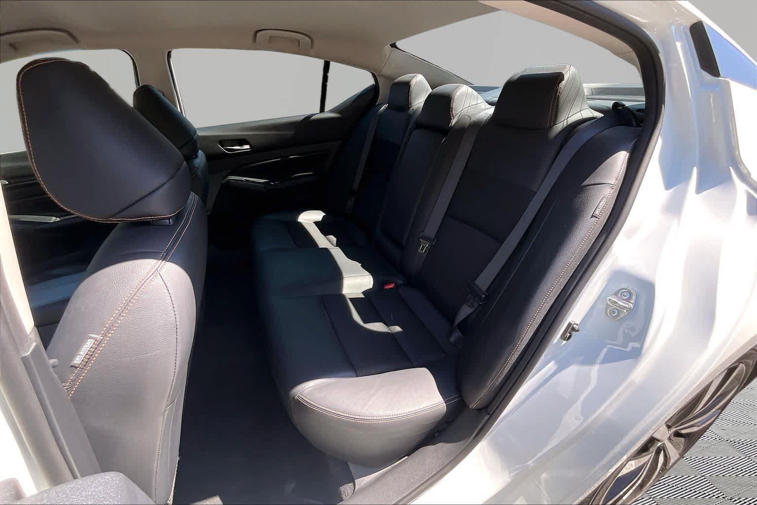 Used 2022 Nissan Altima 2.5 SR FWD image 21