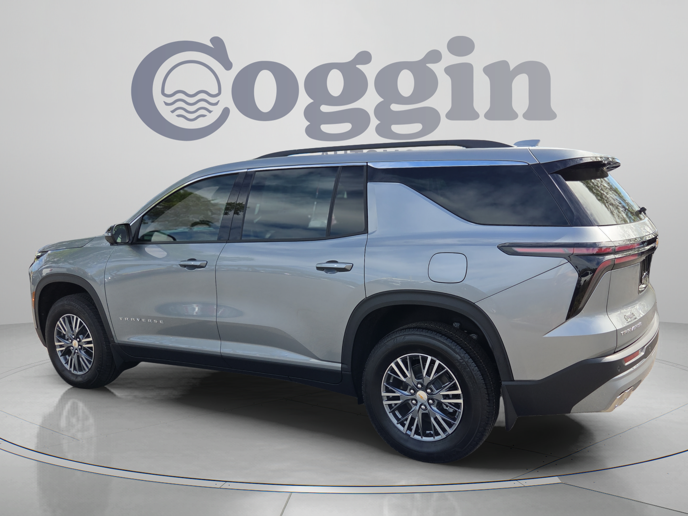 New 2026 Chevrolet Traverse LT w/ Driver Confidence Package FWD image 3