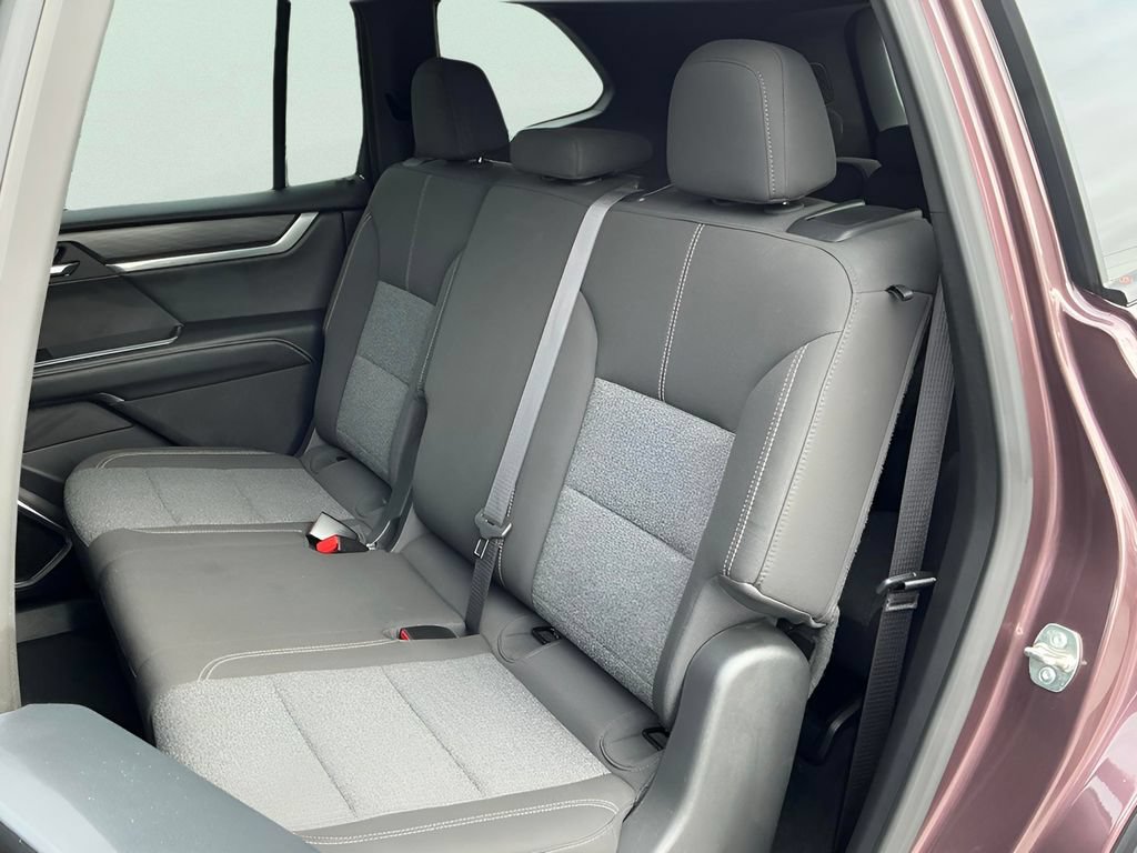 Used 2025 GMC Acadia Elevation FWD image 36
