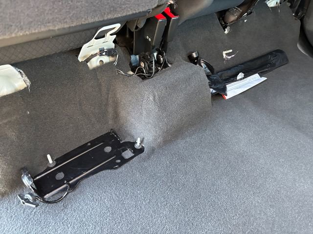 Used 2024 Chevrolet Silverado 3500 LT image 26