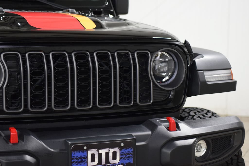 Used 2025 Jeep Gladiator Rubicon AWD/4WD image 11