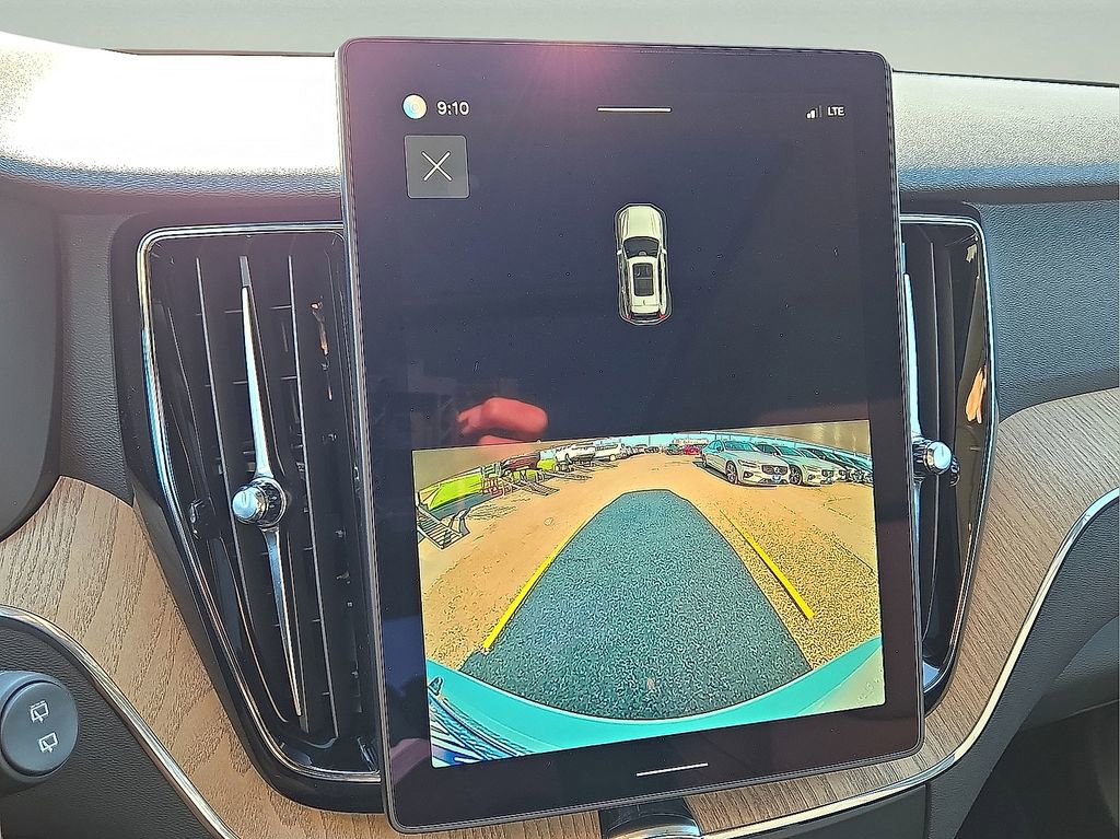 New 2026 Volvo XC60 B5 Core w/ Climate Package image 27