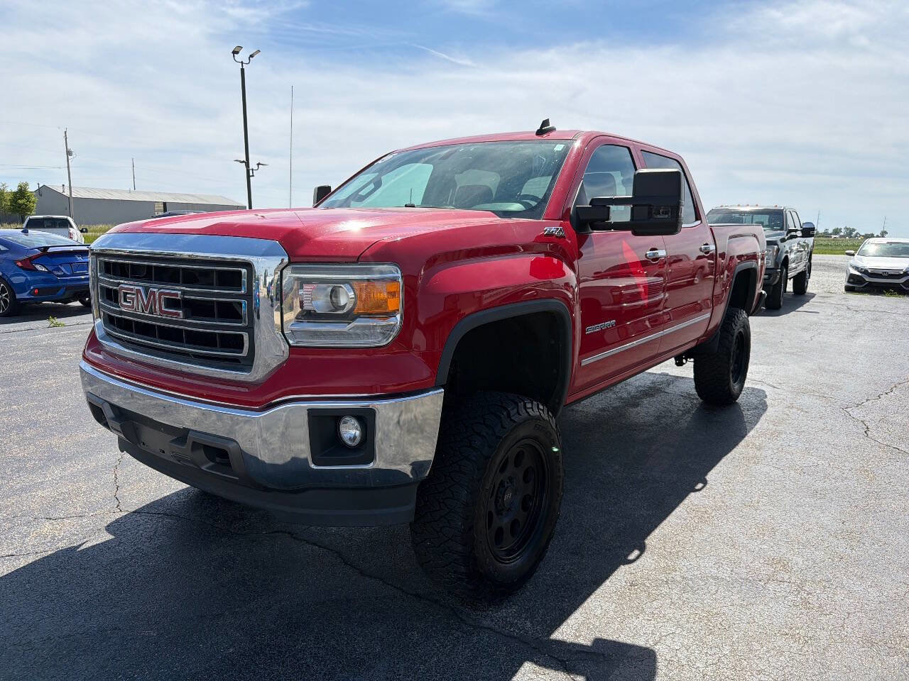Used 2015 GMC Sierra 1500 SLT w/ SLT Crew Cab Value Package AWD/4WD image 4