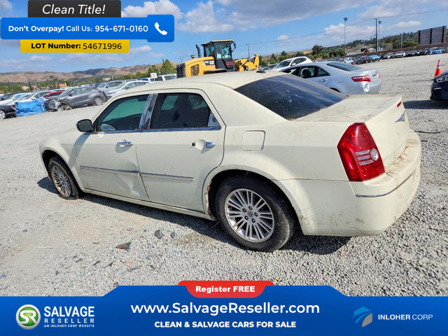 Used 2010 Chrysler 300 Touring w/ Comfort/Convenience Group RWD image 3