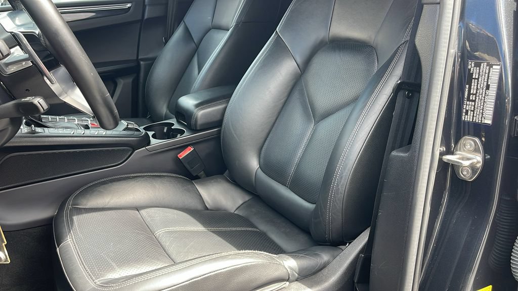 Used 2019 Porsche Macan AWD/4WD image 13
