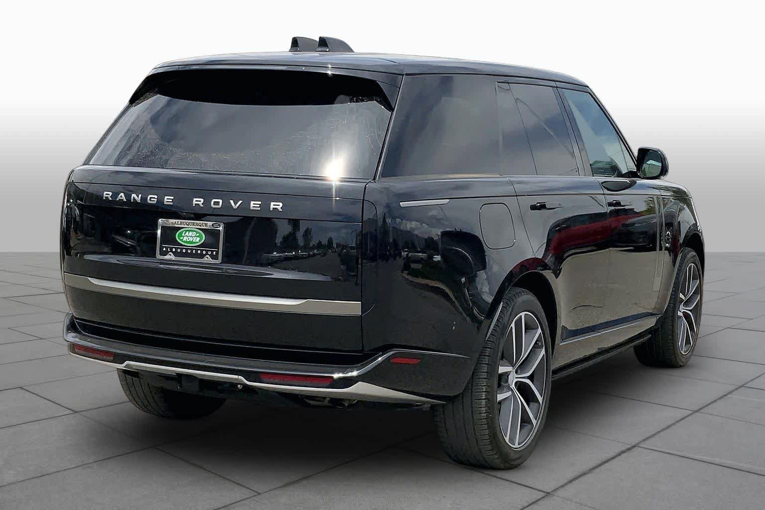 Certified 2024 Land Rover Range Rover SE AWD/4WD image 11