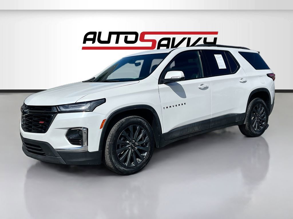 Used 2023 Chevrolet Traverse RS image 3