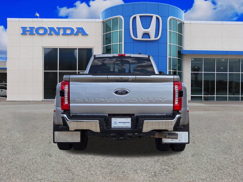 Used 2024 Ford F350 Lariat image 4