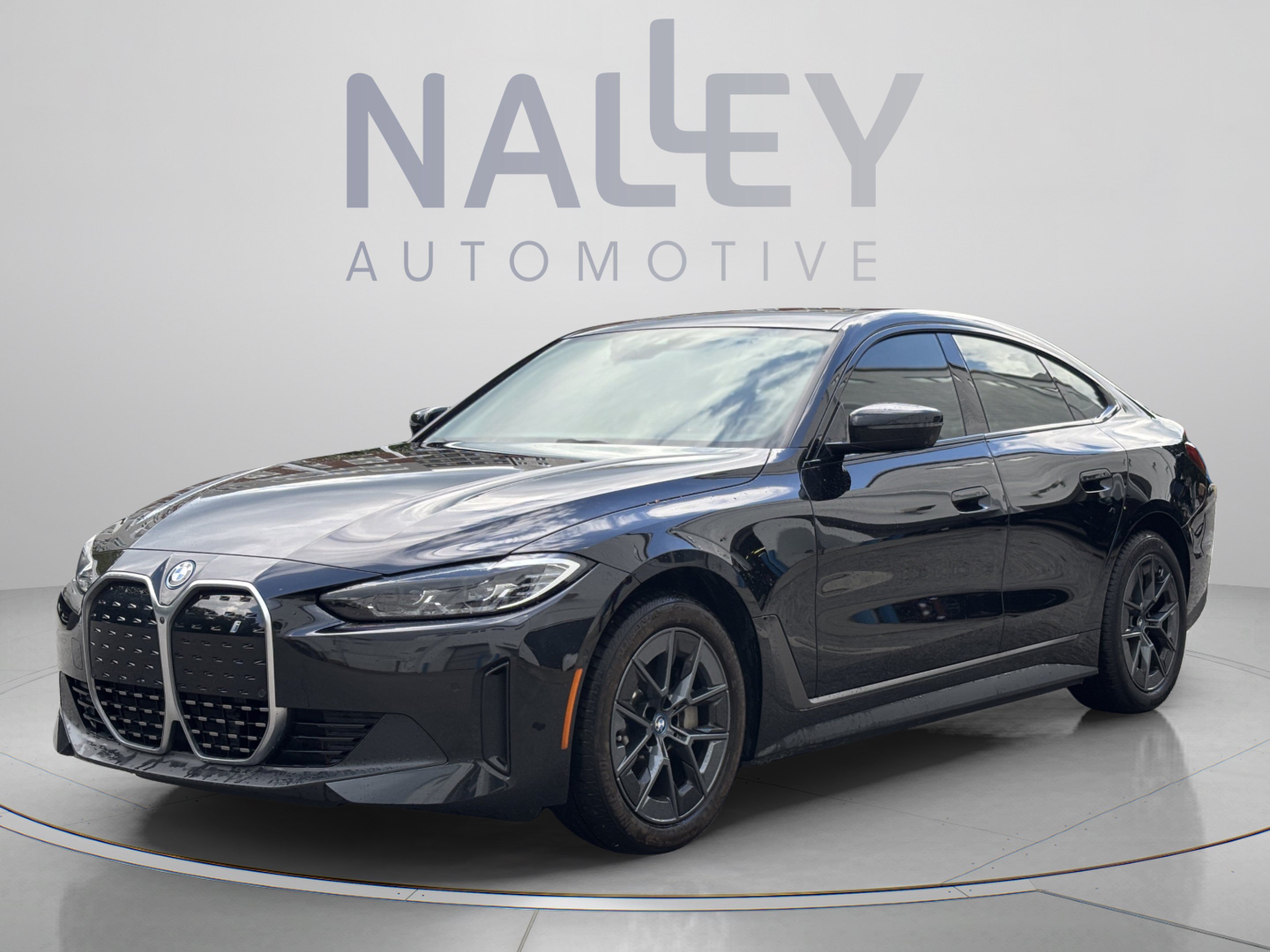 Used 2023 BMW i4 eDrive35 w/ Premium Package RWD image 1
