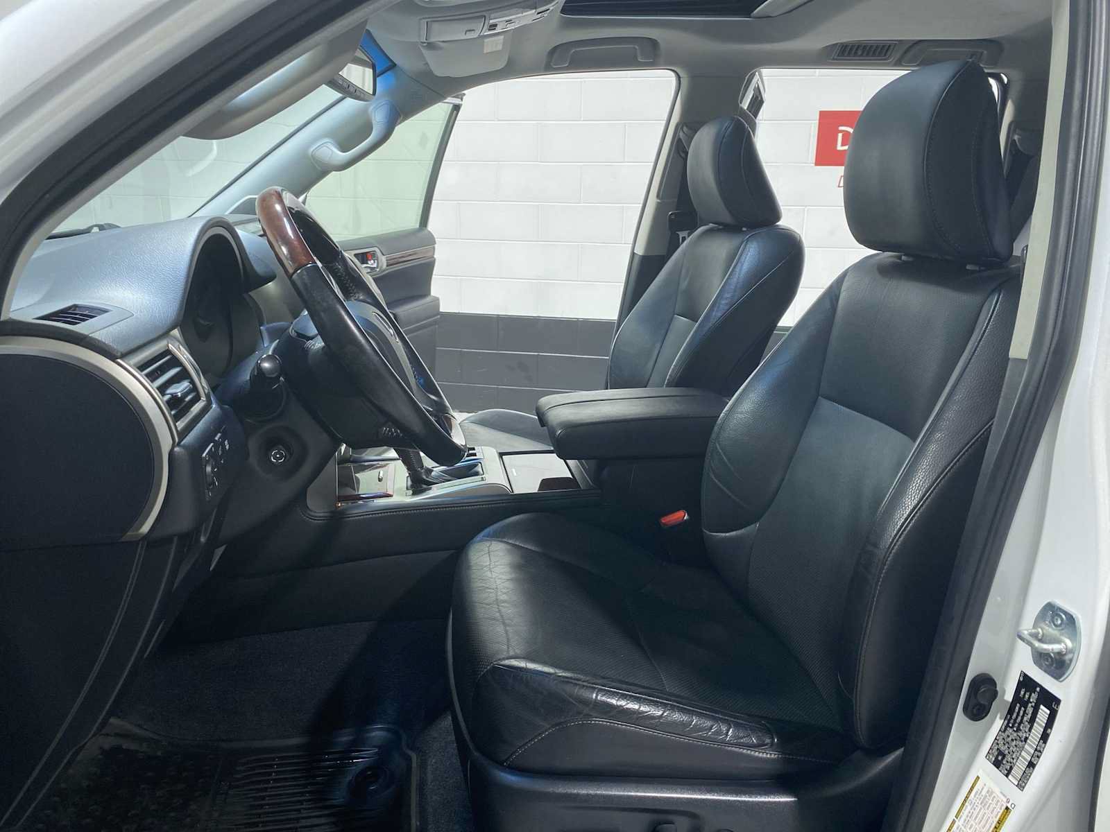 Used 2017 Lexus GX 460 Premium w/ Premium Package AWD/4WD image 11