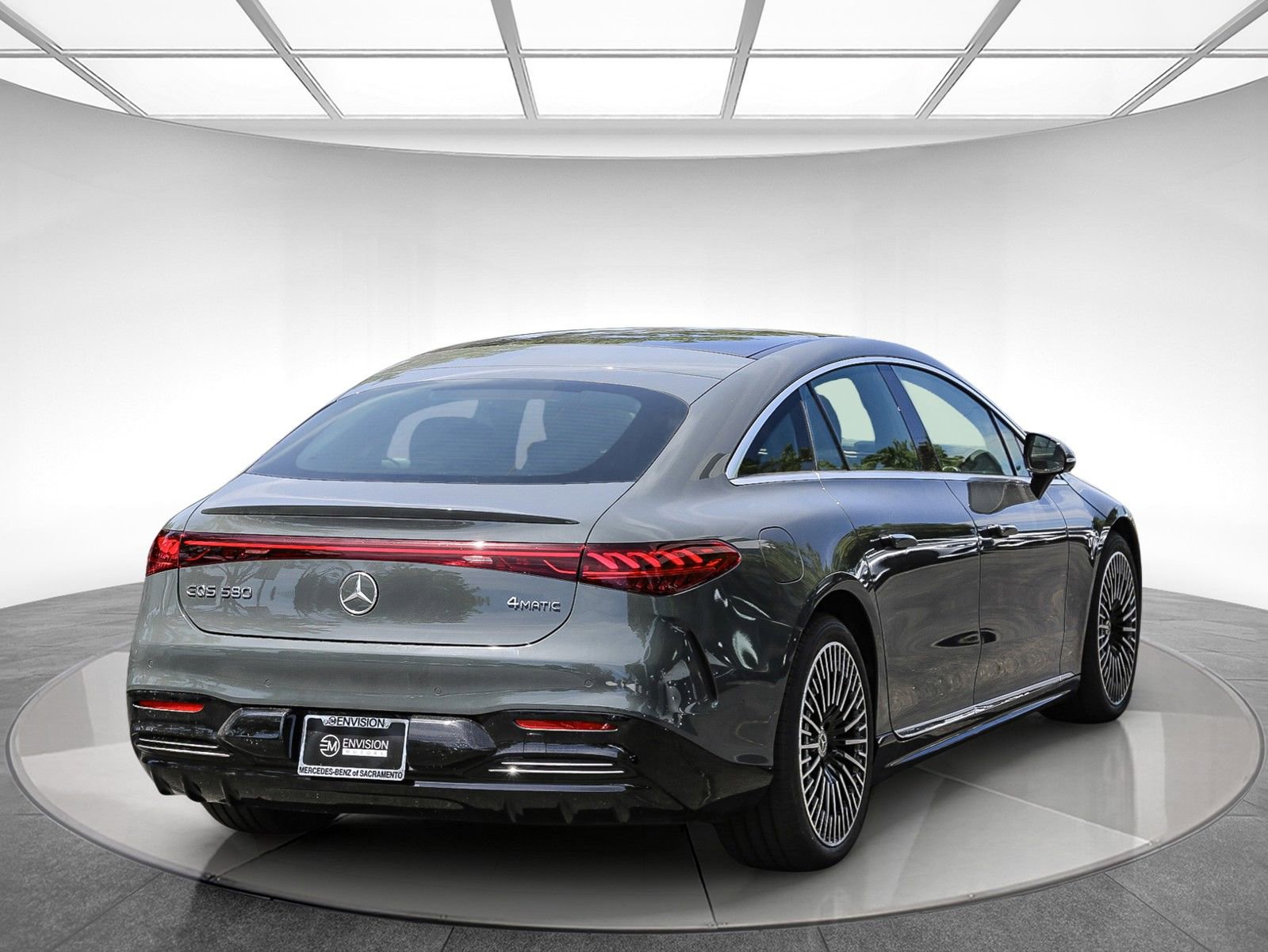 Used 2024 Mercedes-Benz EQS 580 4MATIC Sedan image 4