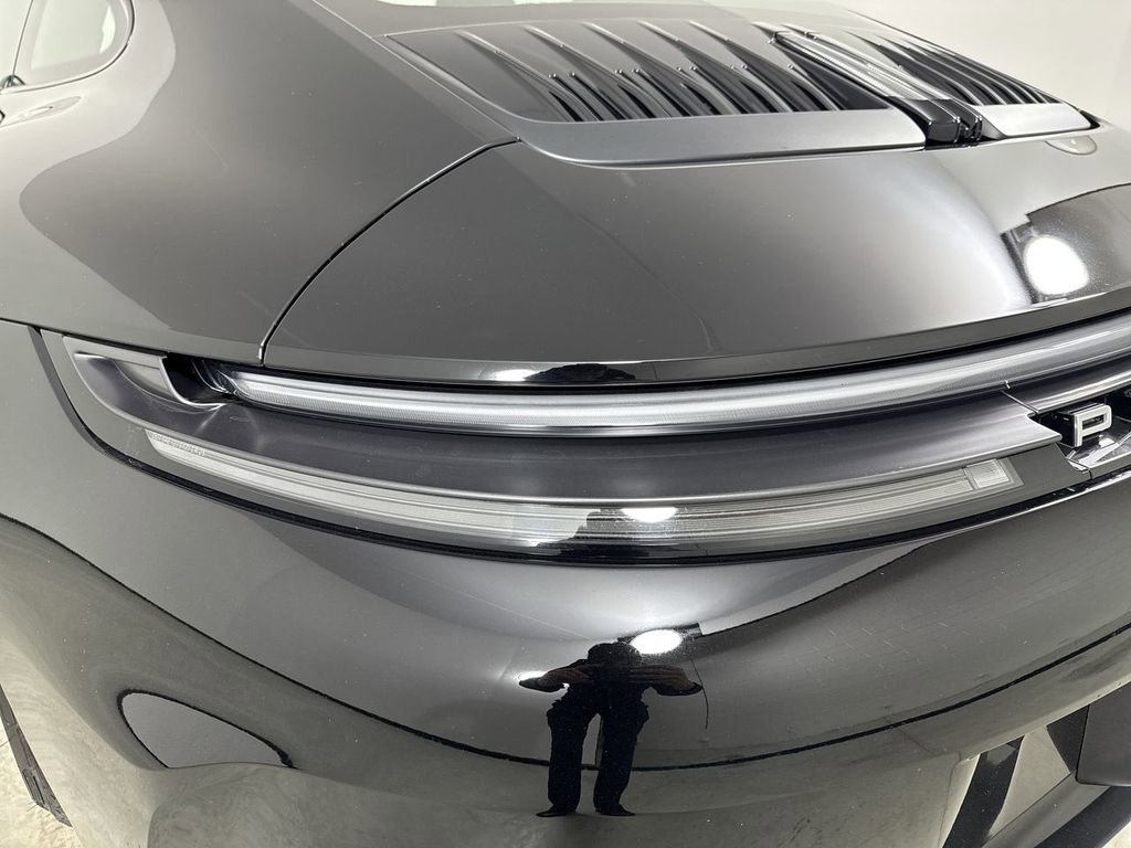Certified 2025 Porsche 911 Carrera image 18