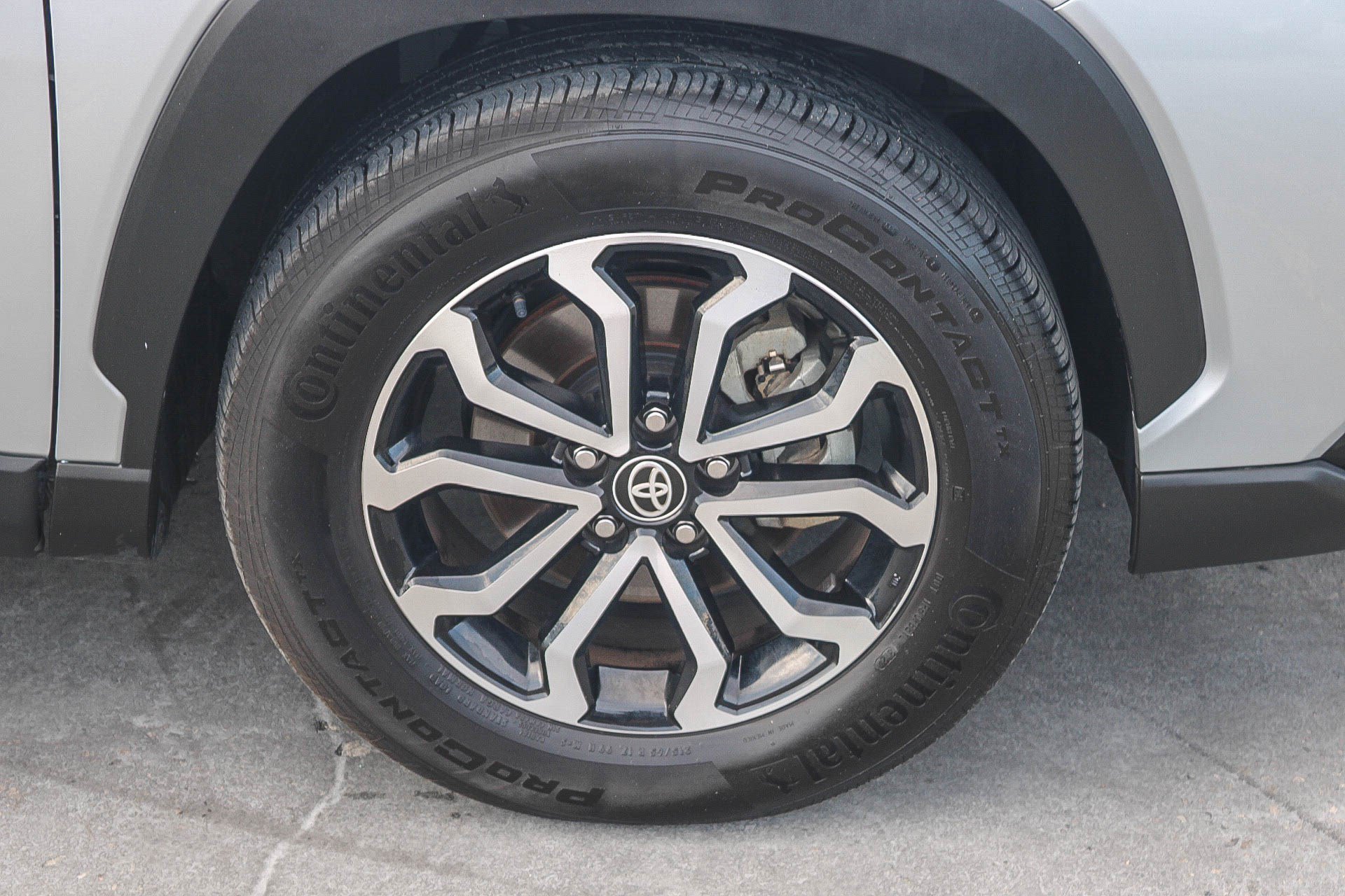Certified 2024 Toyota Corolla Cross AWD Hybrid image 11