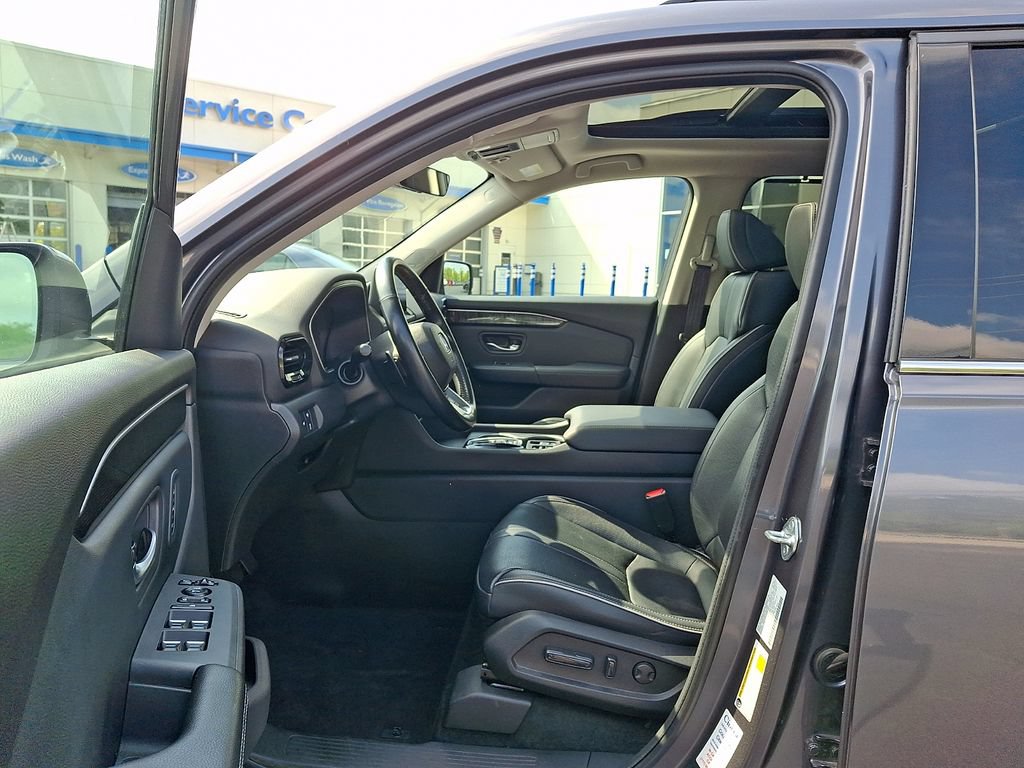 Used 2023 Honda Pilot Elite image 17